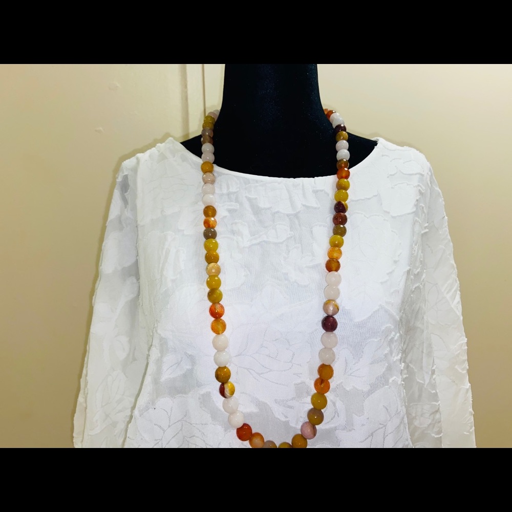 White top - Picture 3 of 9